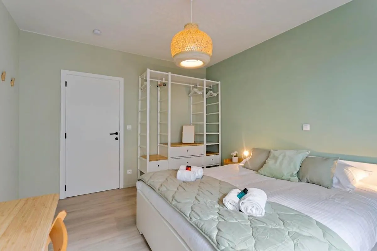 Huswell - Stylishly Refurbished Apartment With Sea View Ostend