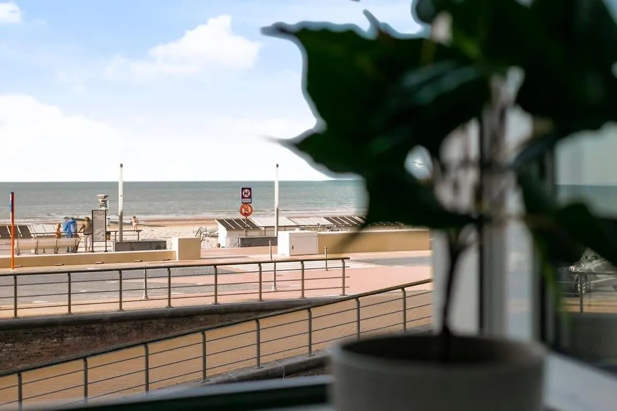 Huswell - Stylishly Refurbished Apartment With Sea View Ostend 0*,