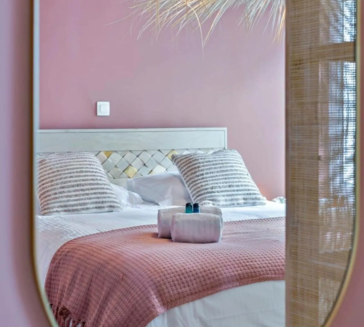 Huswell - Stylishly Refurbished Apartment With Sea View Ostend Belgium